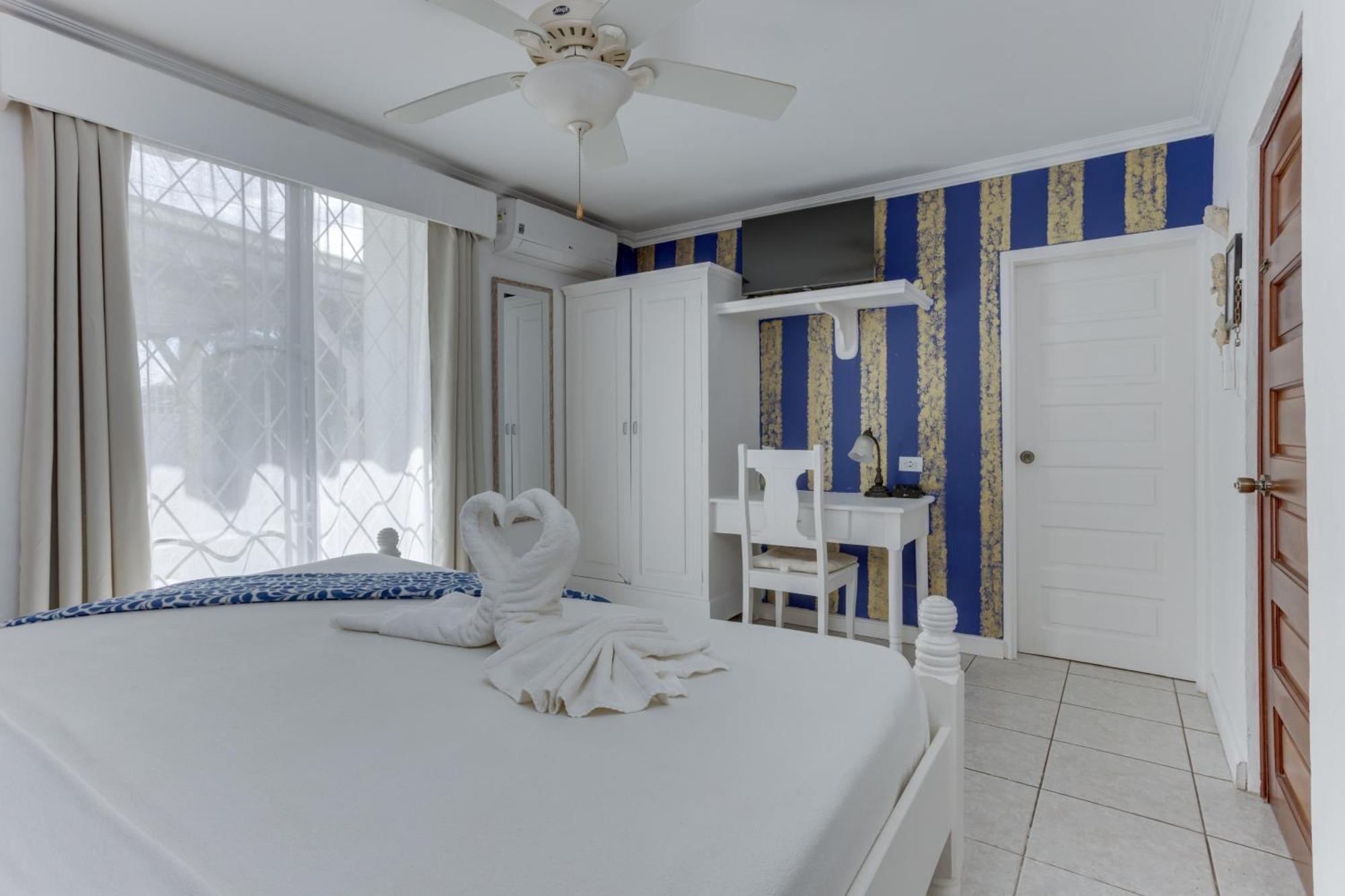 Villa Boscardi Belize City Exteriör bild