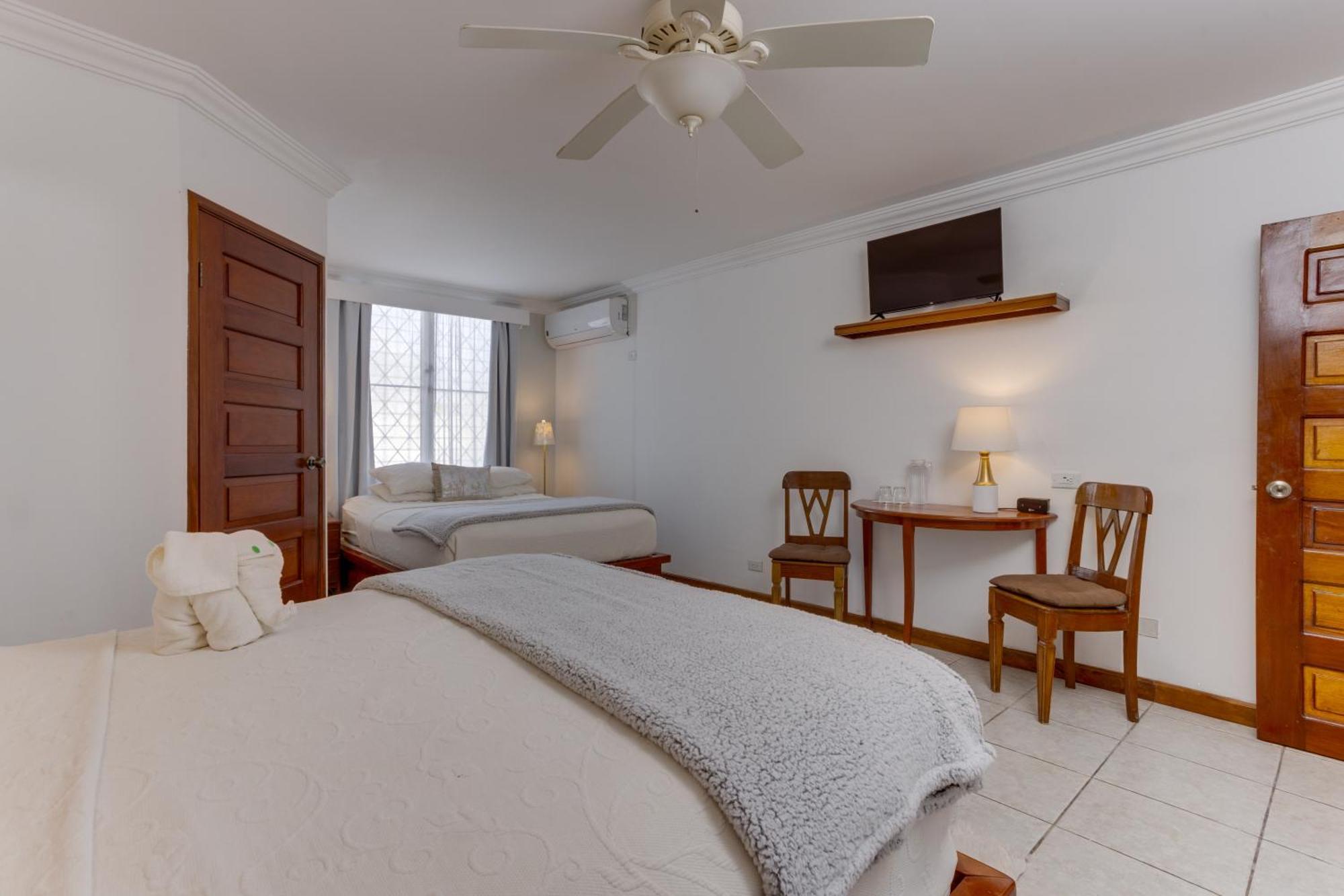 Villa Boscardi Belize City Exteriör bild