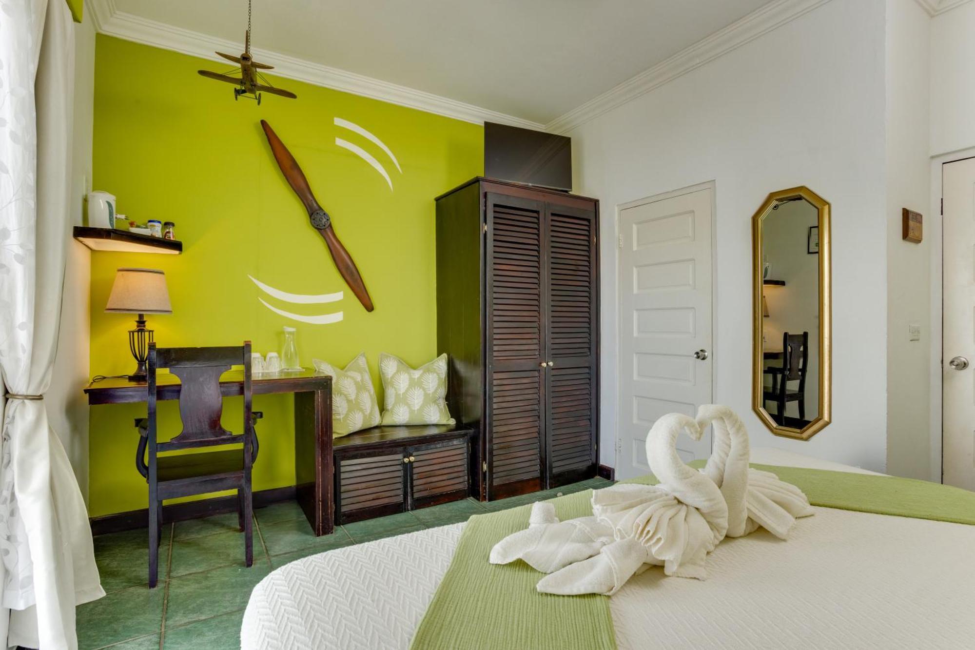 Villa Boscardi Belize City Exteriör bild