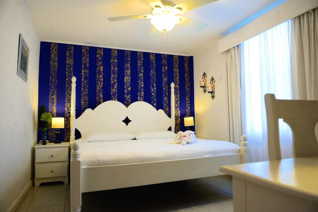 Villa Boscardi Belize City Exteriör bild