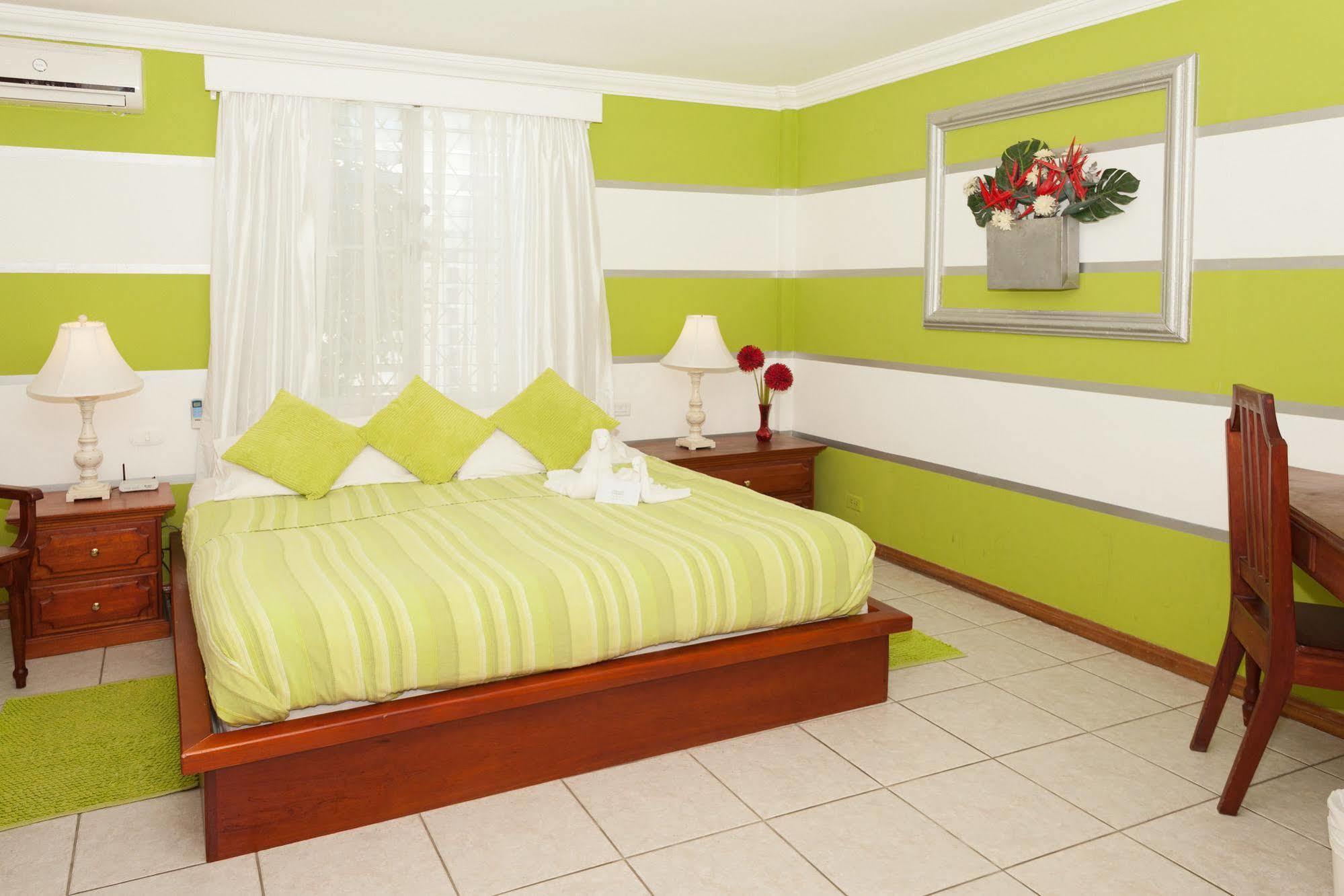Villa Boscardi Belize City Exteriör bild