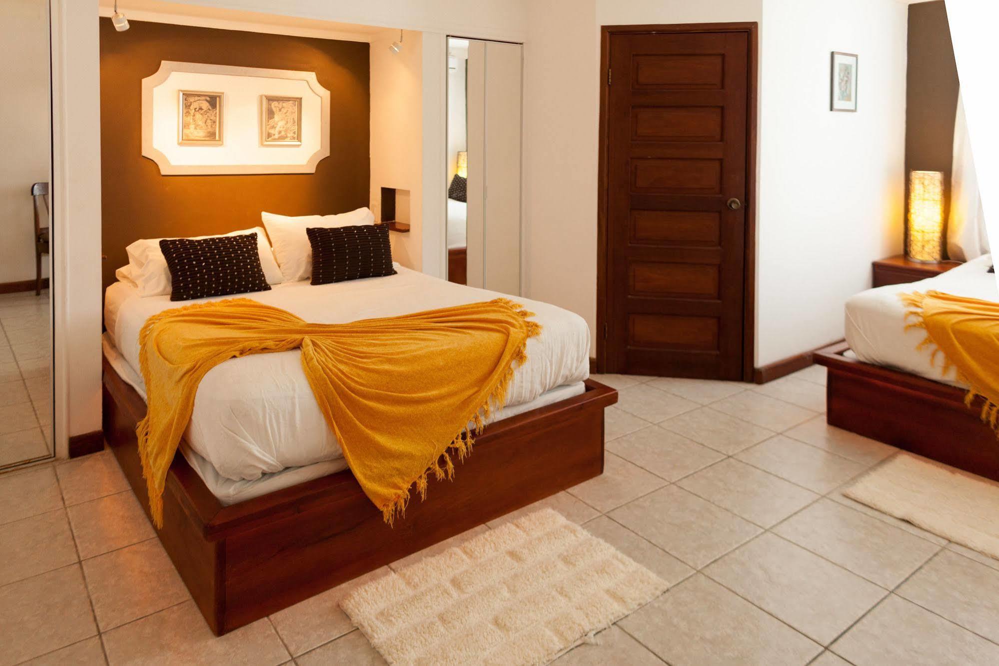 Villa Boscardi Belize City Exteriör bild