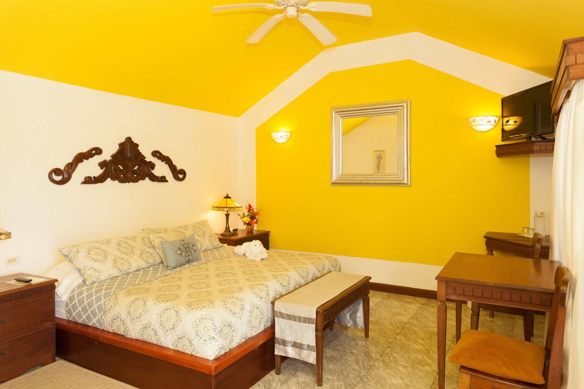Villa Boscardi Belize City Exteriör bild